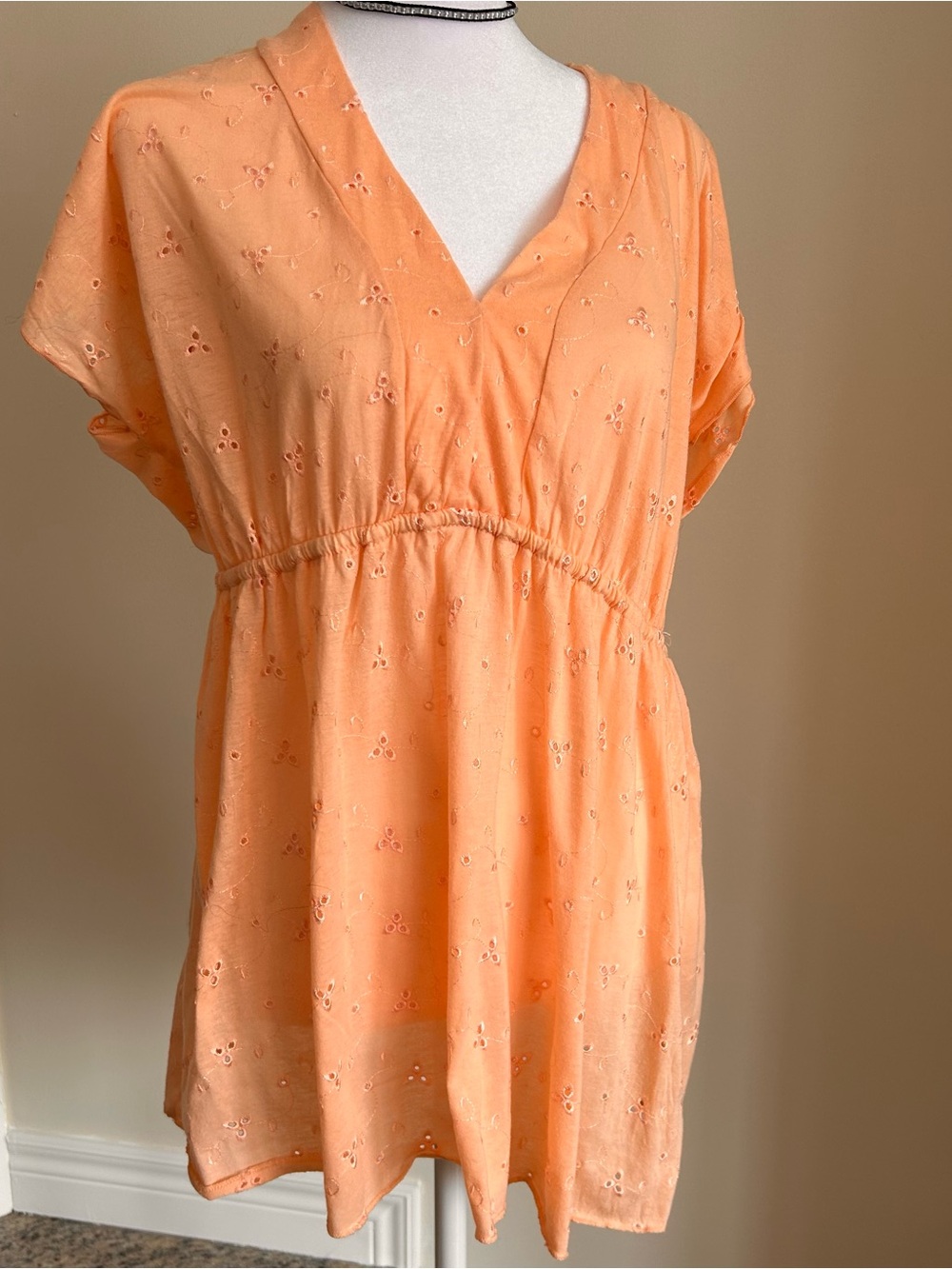 BUM Vintage Eyelet V-Neck Tunic Top Peach or pastel orange Large